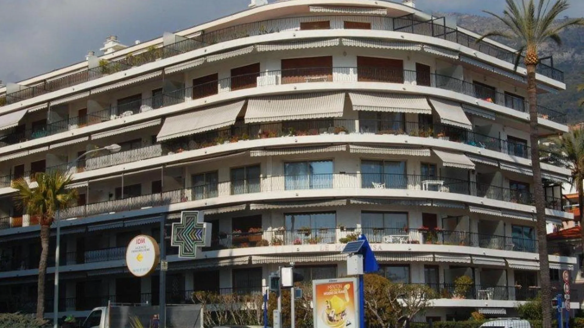 Superbe 3P Avec Terrasse Et Garage Proche Plages A Menton - Fr-1-196-165 Apartamento