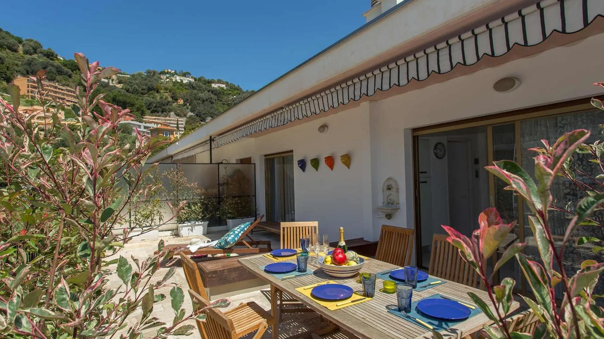 Superbe 3P Avec Terrasse Et Garage Proche Plages A Menton - Fr-1-196-165 0*,  Francia